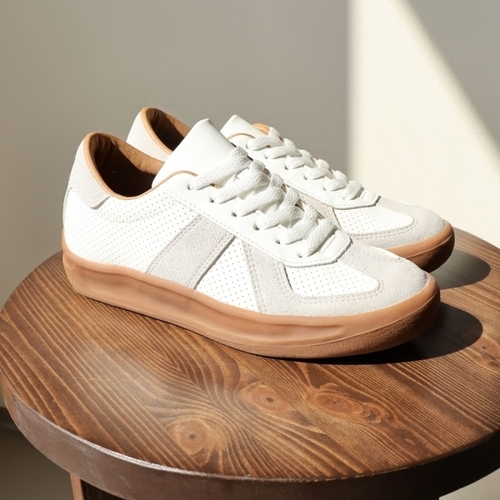 패션플러스 [HS라이프] 스니커즈 운동화 독일 군 댄디 슈즈 자체생산 국산 키높이 남자