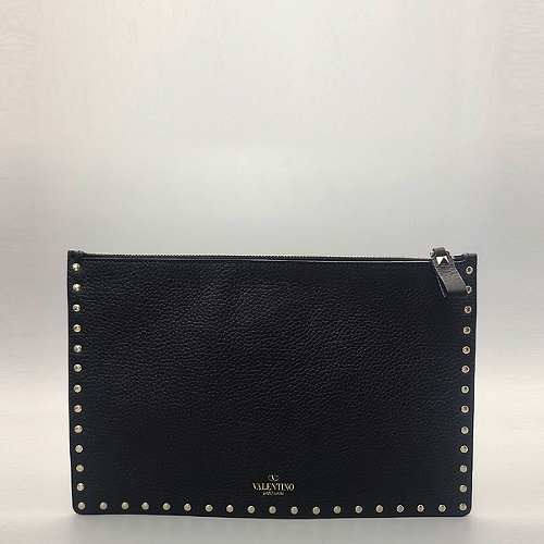 [중고] [발렌티노]고이비토 중고명품   TVQ269VSH2 블랙 레더 락스터드 장식 클러치 [명동점]