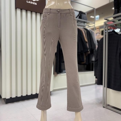 셀러허브 2 크로커다일레이디 HC28 뒤 시보리 포인트pt 리벳의 포인트로 세련된 무드가 느껴집니다. CLEWPT109