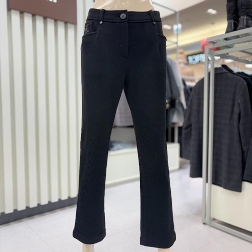 셀러허브 2 크로커다일레이디 HC28 뒤시보리포인트팬츠 리벳의 포인트로 세련된 무드가 느껴집니다. CLEWPT109