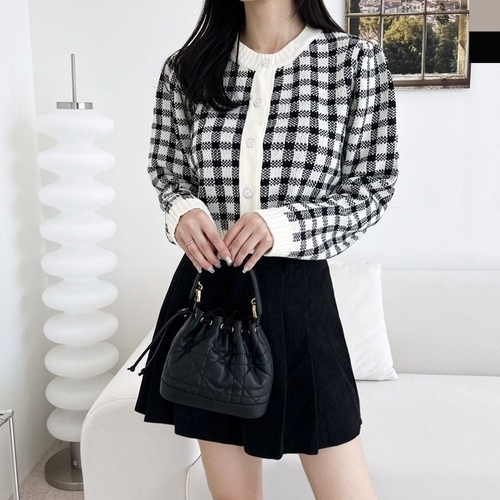 기타 여성 인기 롤린 체크 퍼프니트 가디건 데이트룩 (KYR-WFG4HEN)
